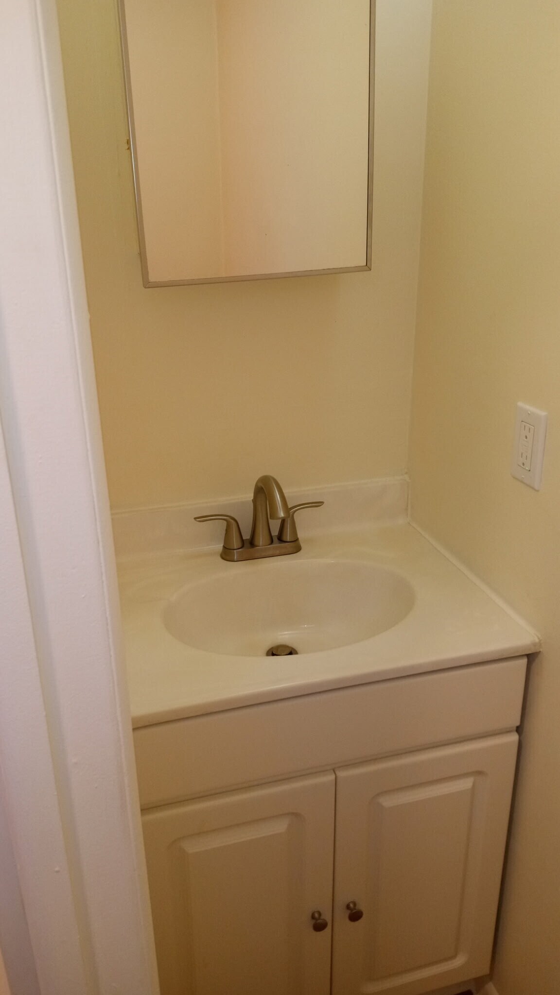 Bathroom 2 - 7 Callahan Dr