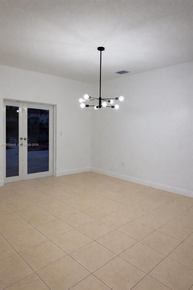 Building Photo - 14964 SW 32nd Terrace