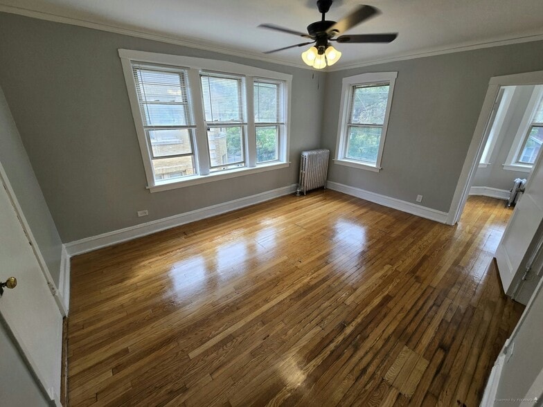 Building Photo - 4831 N Springfield Ave