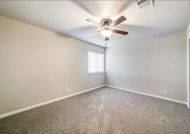 Building Photo - 603 Tom Kemp Dr
