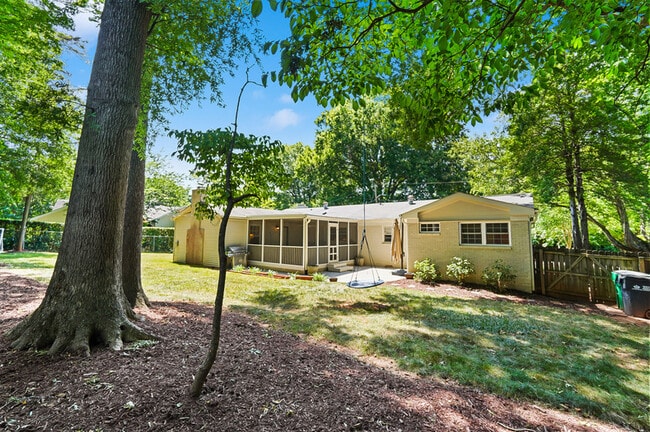 Building Photo - 614 Ellsworth Rd