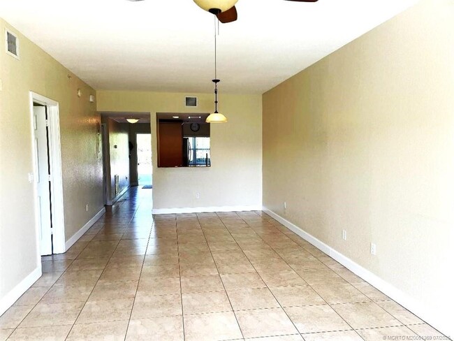 Building Photo - 4210 Gator Trace Ave