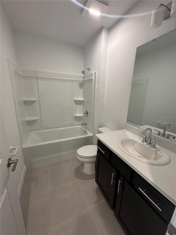 Building Photo - 255 Amber Way