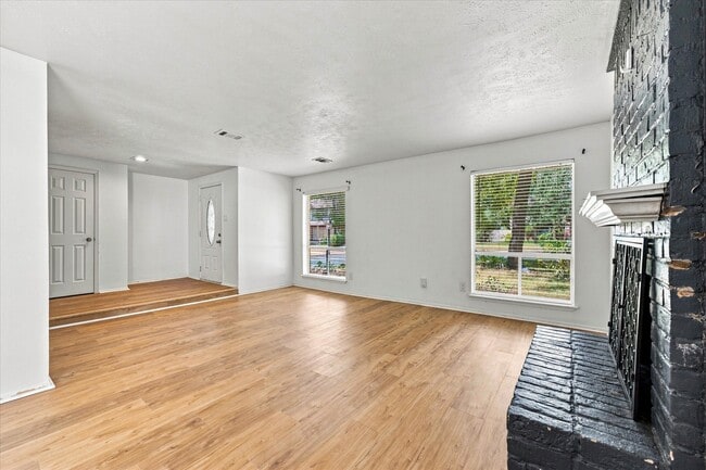 Building Photo - 44 S Waxberry Rd