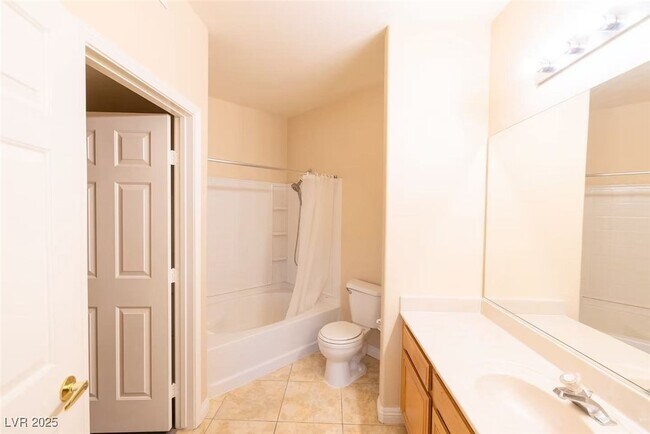 Building Photo - 7127 S Durango Dr