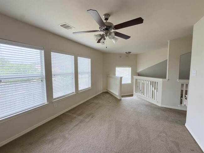 Building Photo - 26906 Henson Falls Dr