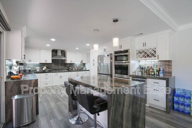 Building Photo - 25502 Jaclyn Ave