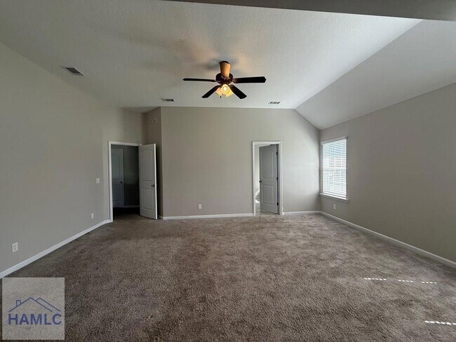 Building Photo - 50 Huntington Dr