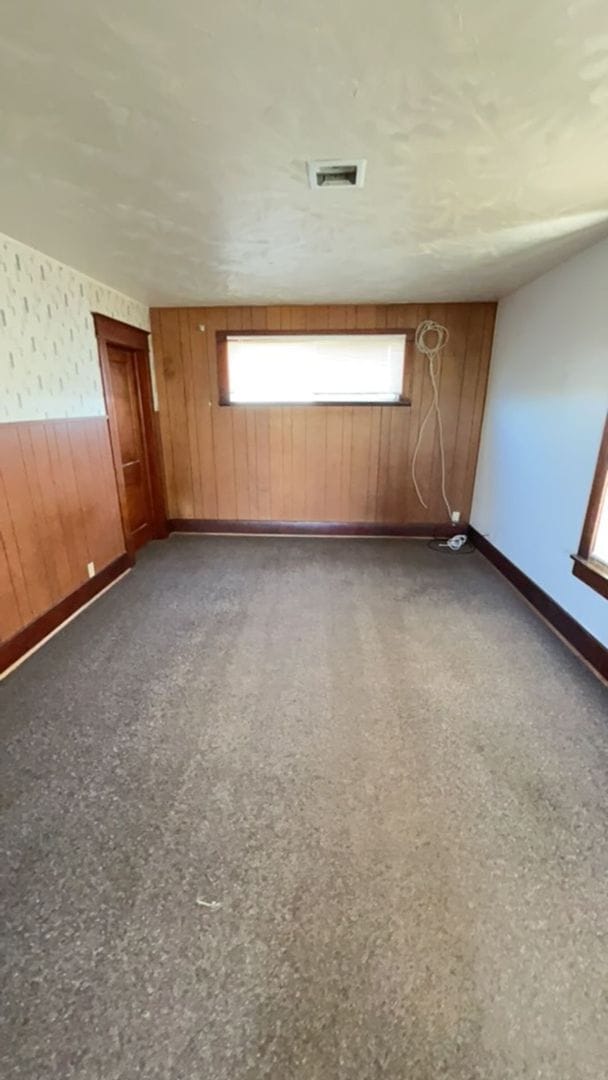 Building Photo - Farm House For Lease