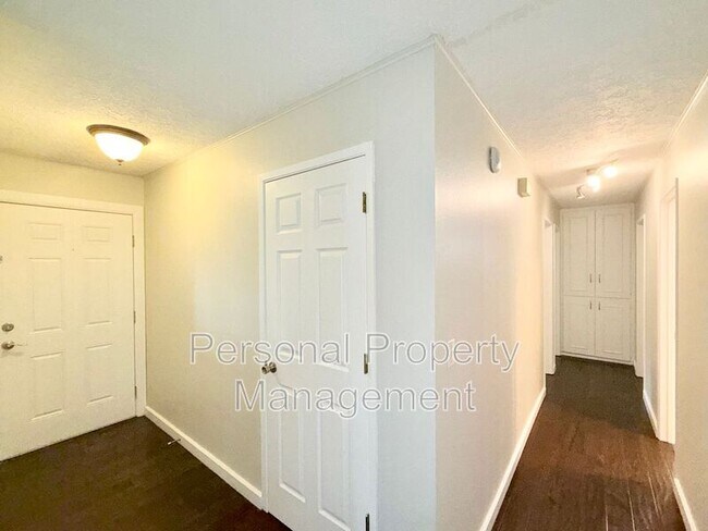 Building Photo - 3217 NE 129th Ave