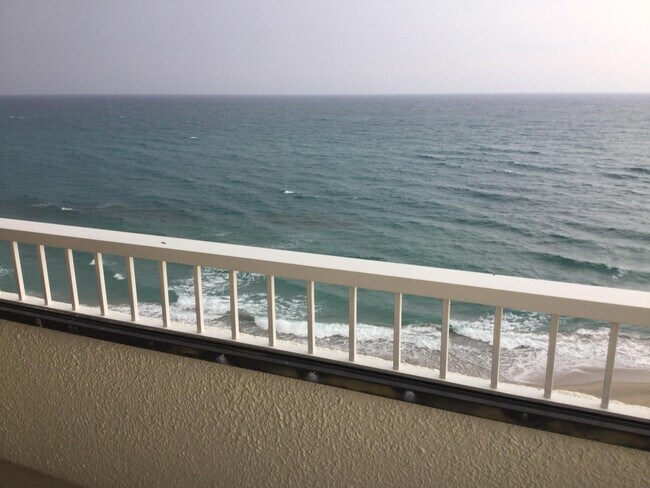 Building Photo - 5280 N Ocean Dr