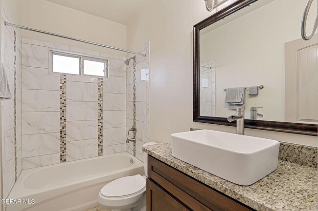 Building Photo - 7825 Enchanted View Dr