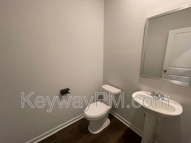 Building Photo - 532 Myrtle Crst