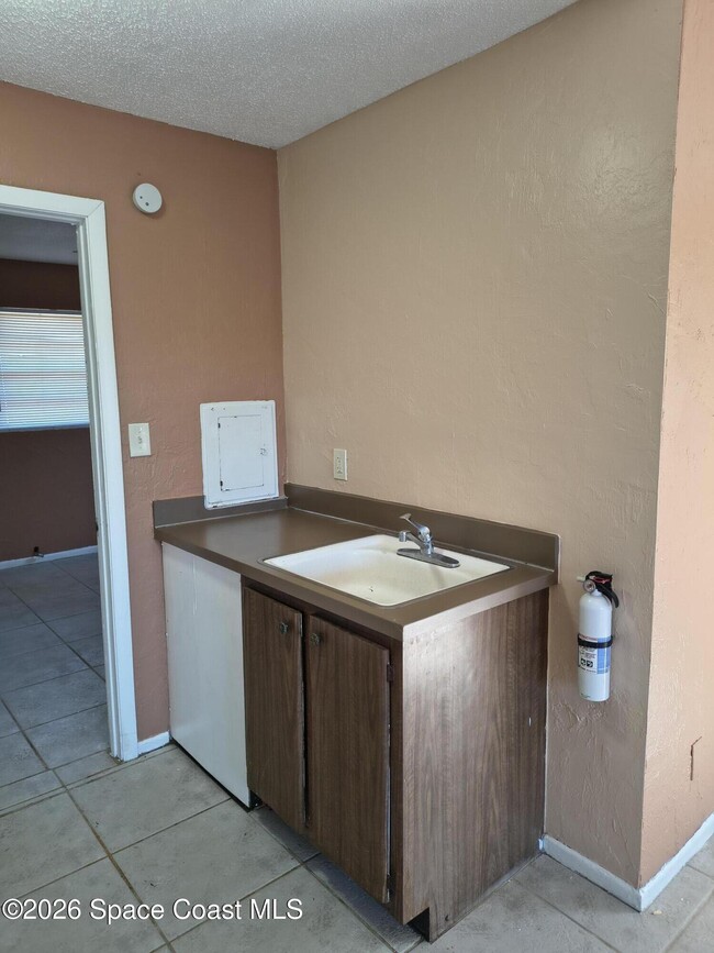 Building Photo - 1717 Dixon Blvd