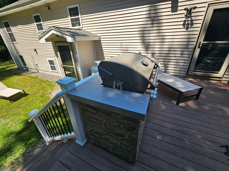 Building Photo - 435 High St