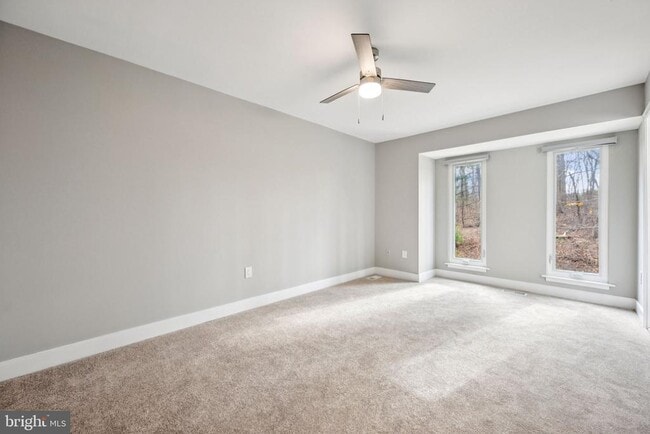 Building Photo - 7849 Briardale Terrace