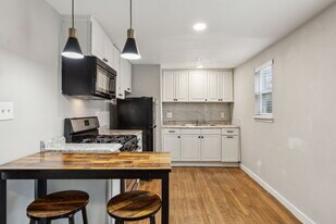 Building Photo - 5309 East Side Ave