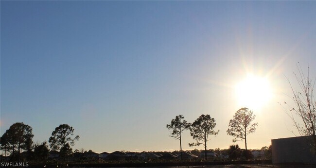 Building Photo - 15405 Grn Acrs Ave