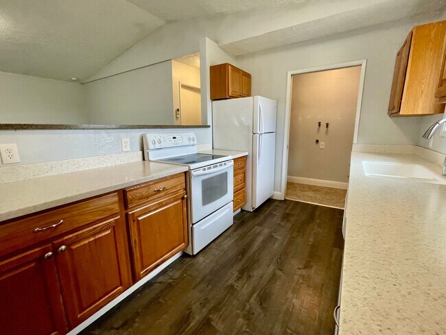 Building Photo - 1201-1203 Zeta Ct