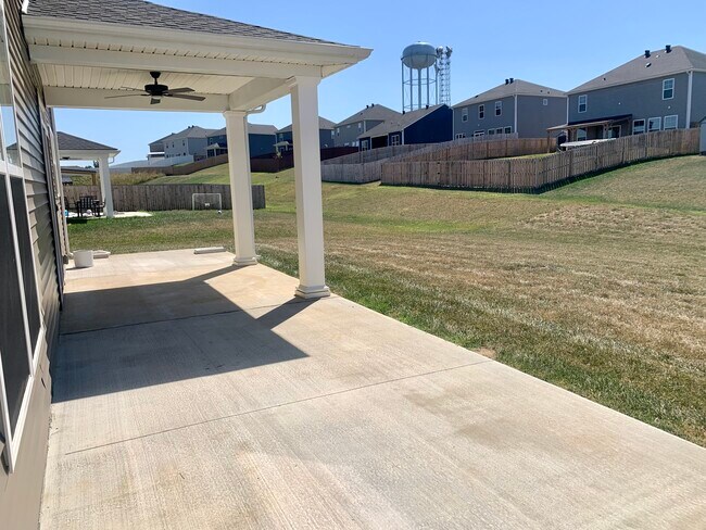 Building Photo - 6842 Valley Brook Trace