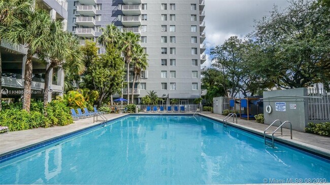 Building Photo - The Madison