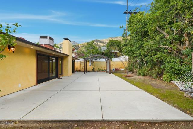 Building Photo - 1380 Rexford Ave