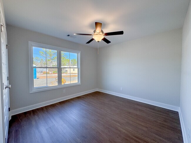 Building Photo - 119 Zetterower Rd