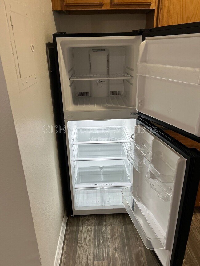 Building Photo - 401 14th St NW