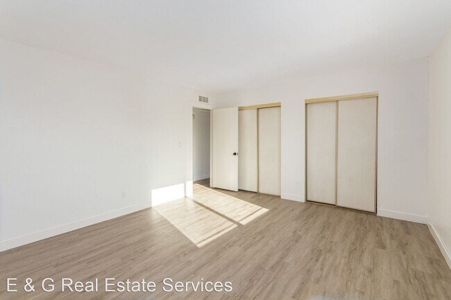 Building Photo - 2 br, 1 bath House - 740 E Joan D Arc Ave