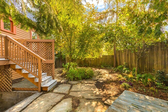 Building Photo - Beautiful 4 Bedroom Near U Village