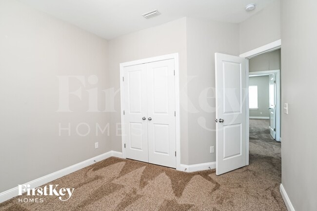 Building Photo - 8736 Aspinwall Dr