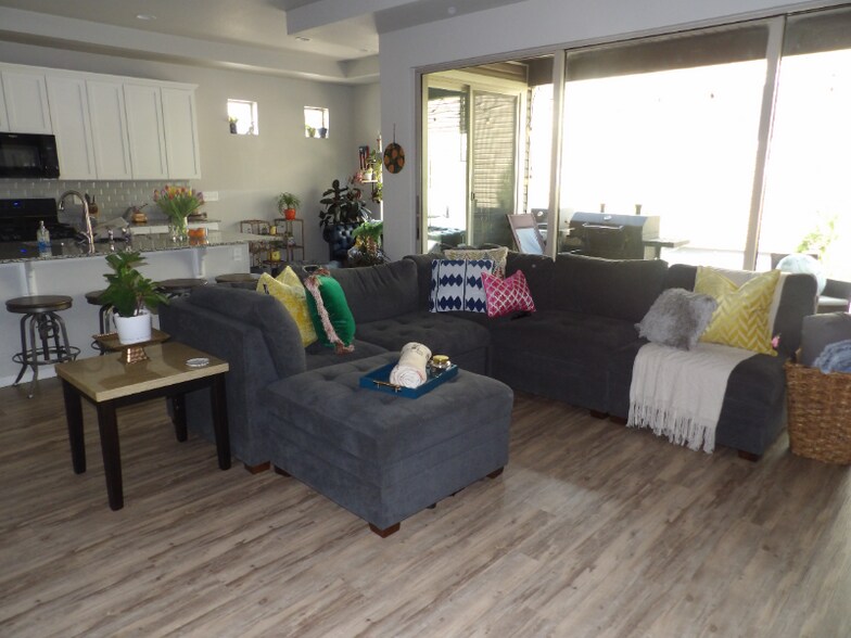 Building Photo - 6520 Golden Briar Ln