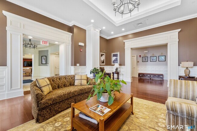 Building Photo - 85 Memorial Rd