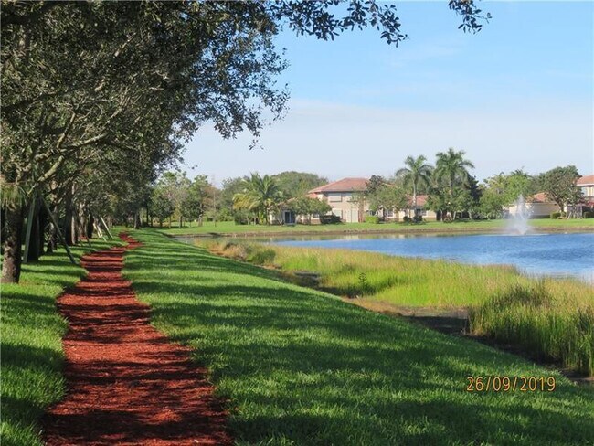 Building Photo - 6768 Heritage Grande