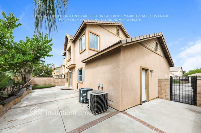 Building Photo - 12579 Chimney Rock Dr