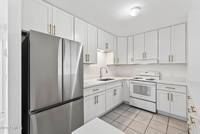 Building Photo - 8321 W Edwards St