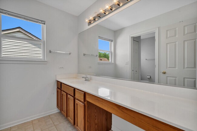 Building Photo - 2636 Whitehall Ln