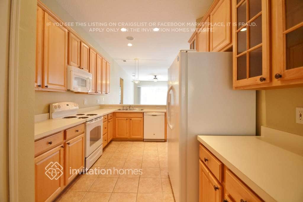 Building Photo - 726 Lakeworth Cir