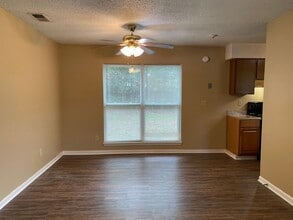 Building Photo - 124 Westscott Dr