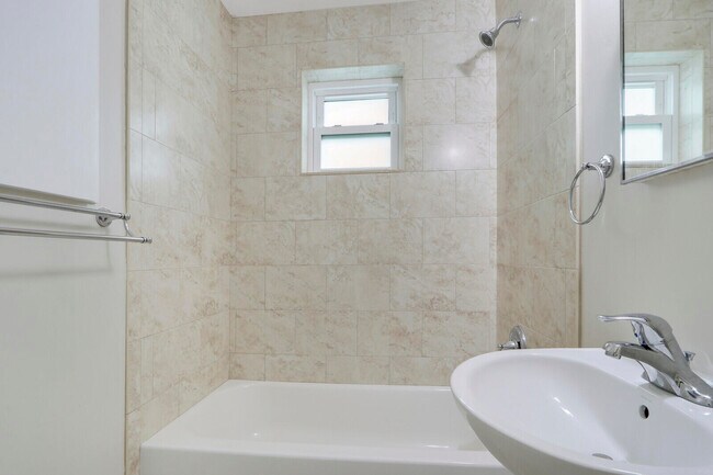 Building Photo - 743 Ibis Way