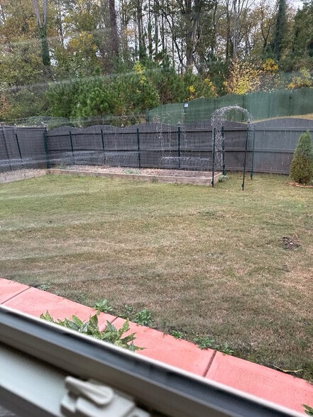 Building Photo - 2115 Avonleigh Dr