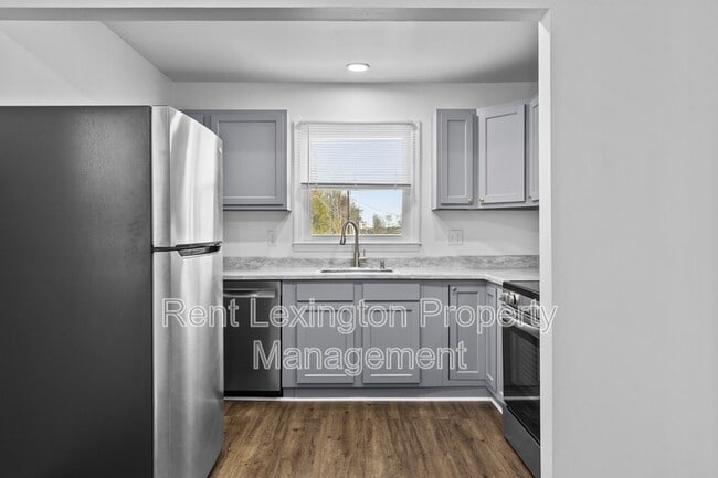 Building Photo - 4021 Victoria Way