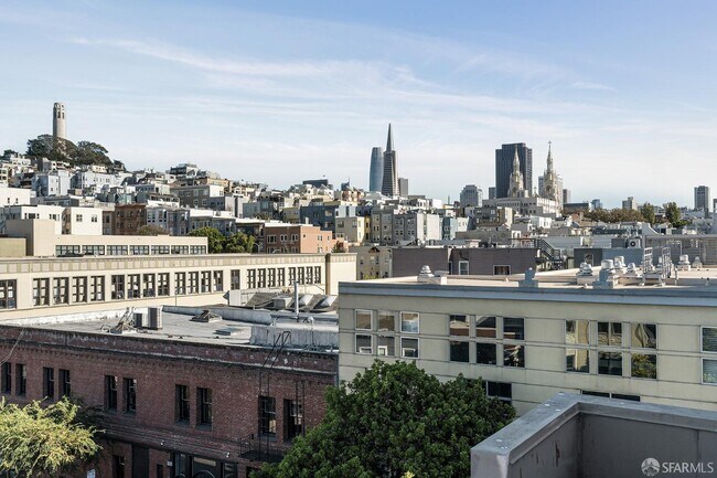 Building Photo - 444 Francisco St