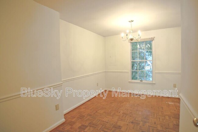 Building Photo - 1820 Stadium Rd