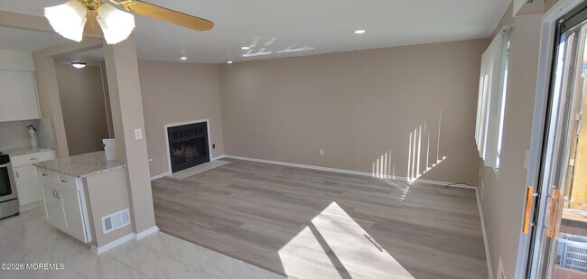 Building Photo - 161 Penn Ct