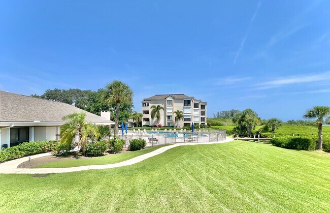 Building Photo - Application Under Review - 2 BR 2 Bath Con...