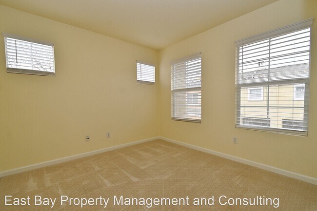 Building Photo - 3 br, 2.5 bath House - 3574 Fitzsimmons Cmn