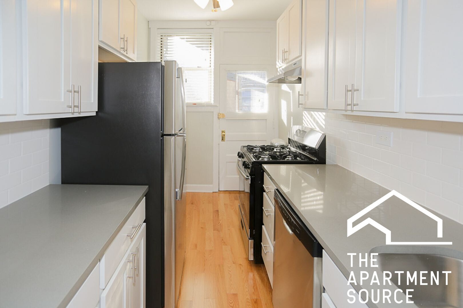 Building Photo - 1954 W Winona St