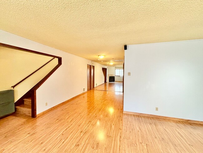 Building Photo - Spacious 2-Story Condo in Crossroads Commu...