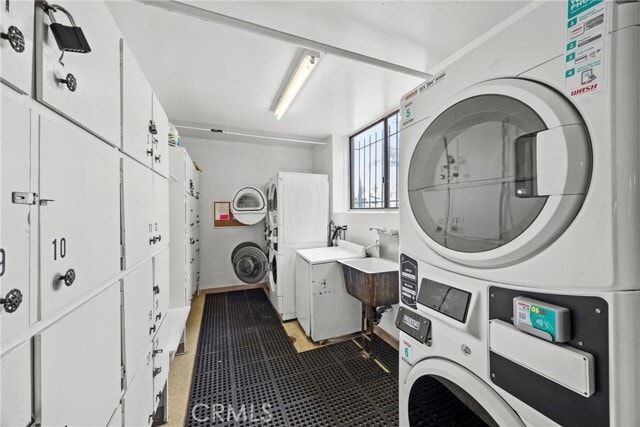 Building Photo - 3665 E 1st St